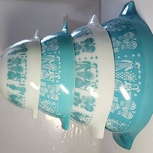 Vintage Pyrex Amish butterprint pattern Cinderella nesting mixing bowl Set